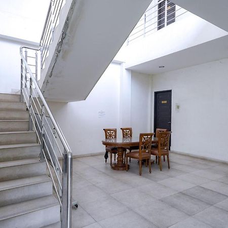 Reddoorz @ Avros Guest House เมดาน ภายนอก รูปภาพ