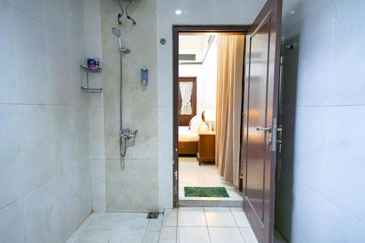 Reddoorz @ Avros Guest House เมดาน ภายนอก รูปภาพ