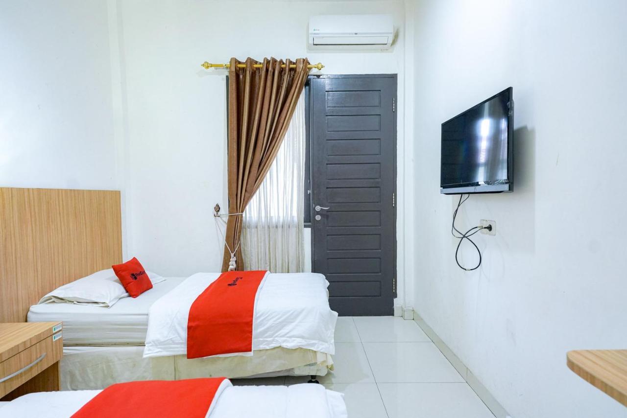 Reddoorz @ Avros Guest House เมดาน ภายนอก รูปภาพ