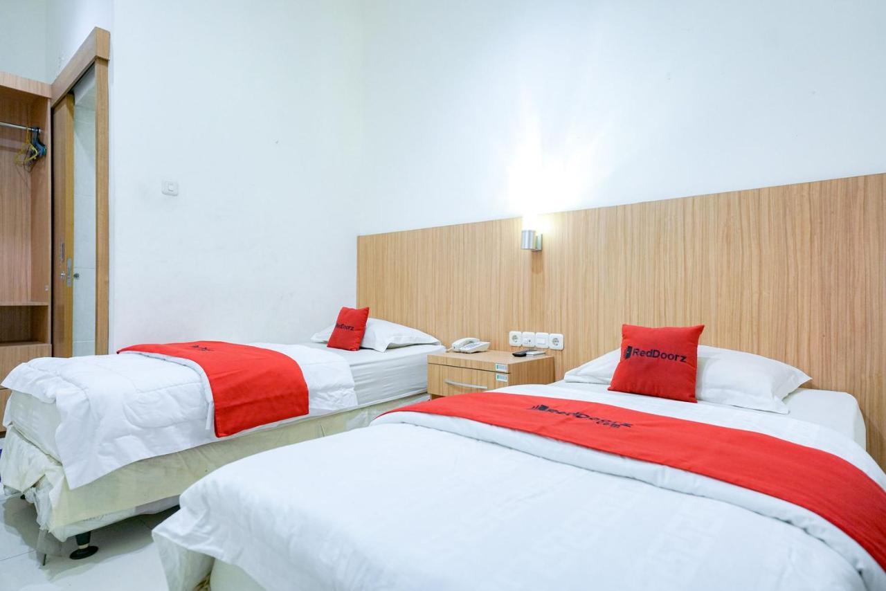 Reddoorz @ Avros Guest House เมดาน ภายนอก รูปภาพ